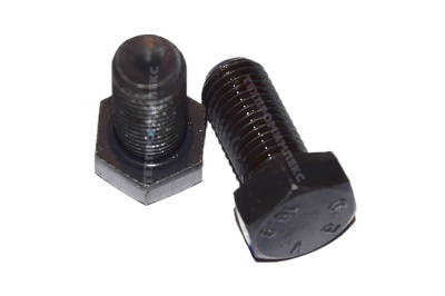 Болт Cnh 111233A1 SCREW